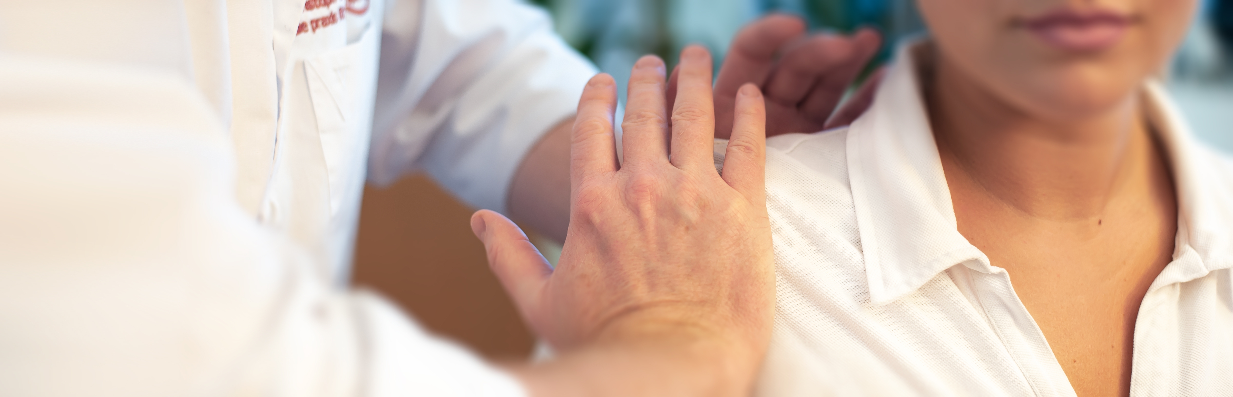 Chiropraktische Kontaktaufnahme zur Gelenkdiagnostik